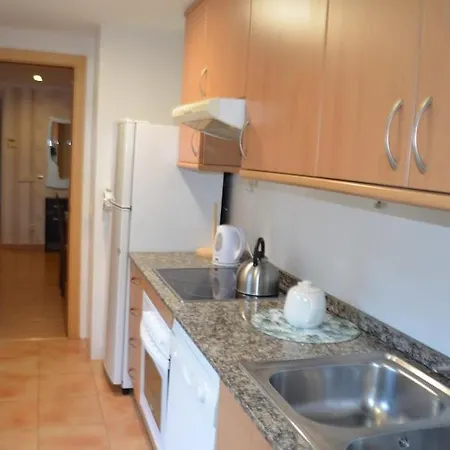 Apartmán Квартира С Тремя Спальнями Напротив Парка Сады Санта Клотилда Lloret de Mar
