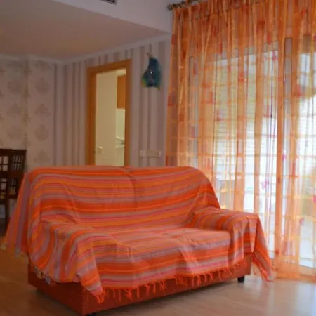 Apartmán Квартира С Тремя Спальнями Напротив Парка Сады Санта Клотилда Lloret de Mar